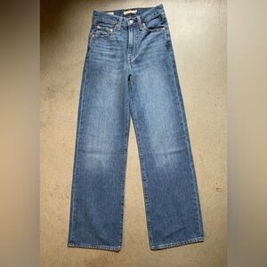 Levi’s Women’s Ribcage Wide Leg Denim